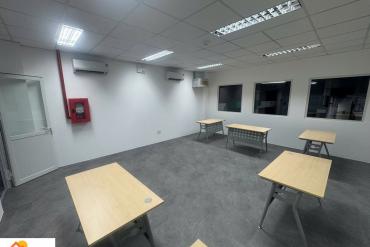 Sàn Vinyl Tone Xám Xi Măng – Xu Hướng Cho Không Gian Hiện Đại