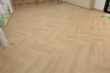 Sàn Vinyl Dán Keo GW3203 Giải Pháp Tối Ưu Cho Không Gian Nội Thất Dự Án